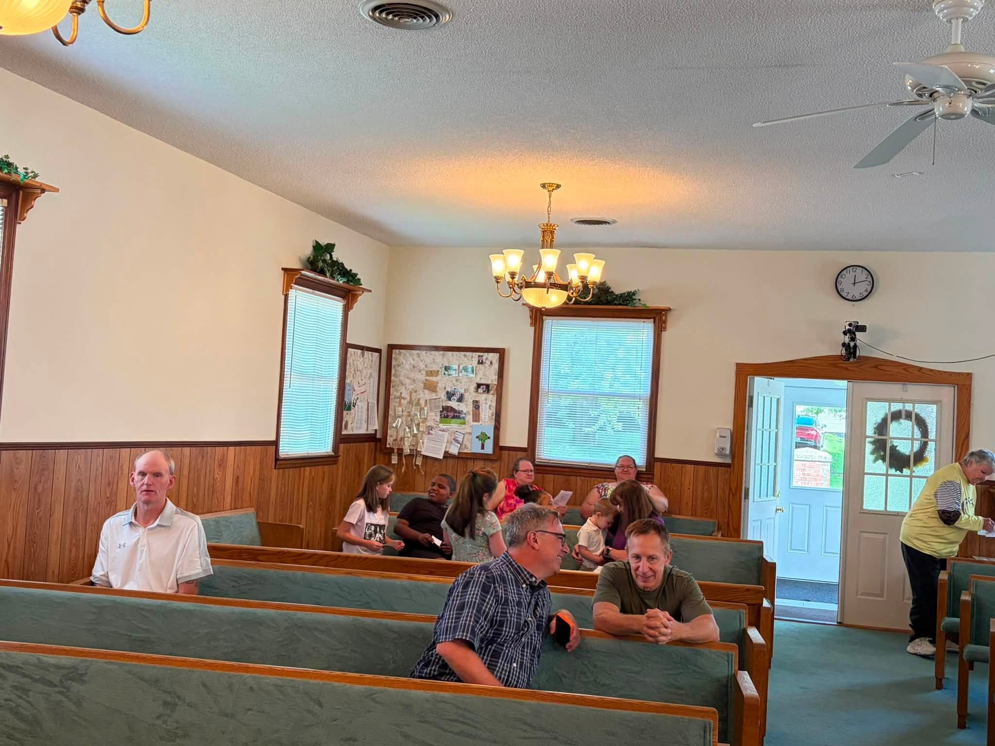 Members and families gathering inside Meadowbrook Christian Church in Maryville